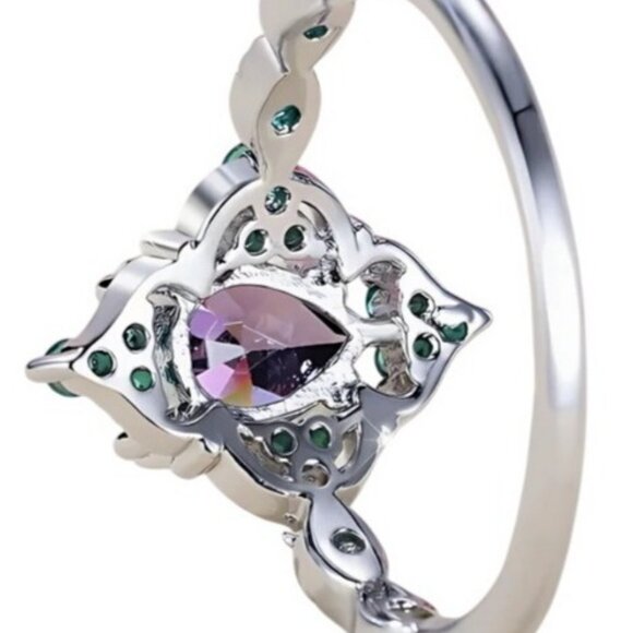 Pear Cut purple Sapphire & Emeralds Engagement Wedding Ring Set in Titanium - Picture 3 of 10